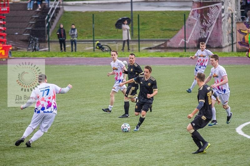 Звезды ТНТ сыграли в футбол с футбольным клубом блогеров Акал в Одинцово
